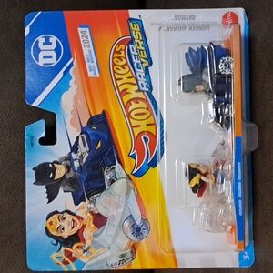 Hot Wheels Racer Vs Wonder Women Batman